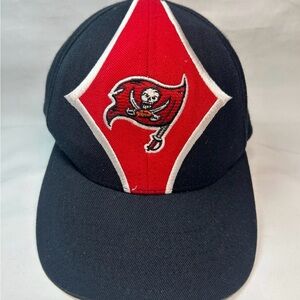 Vintage STARTER Tampa Bay Buccaneers hat